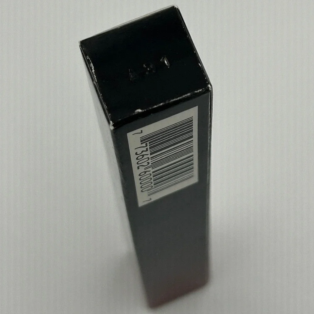 MAC Love Me Liquid Lipcolour 493 E For Effortless 3.1ml Red New NIB